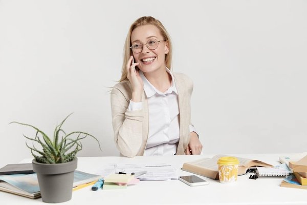 Quels sont les avantages des cartes bancaires dans la productivité d'une entreprise ?